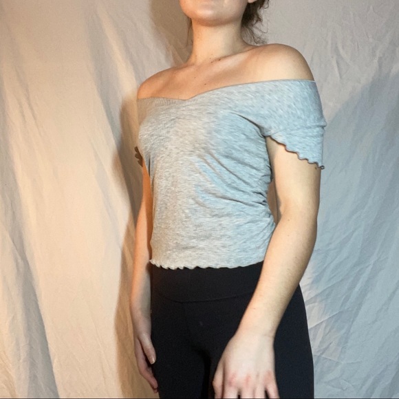 Grey top - Picture 3 of 4